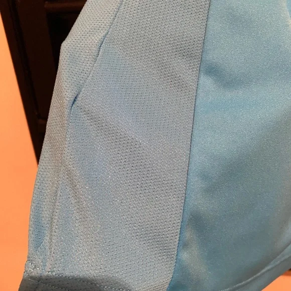 Adidas sleeveless tank - Picture 6 of 6